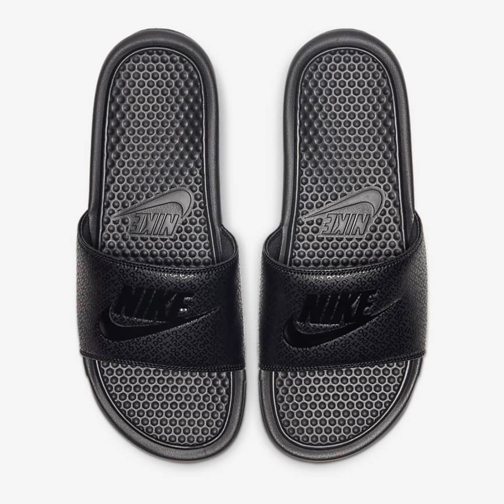 New In Box Mens Nike Benassi Signature Logo Slide Sandals Multiple Sizes - Picture 1 of 4